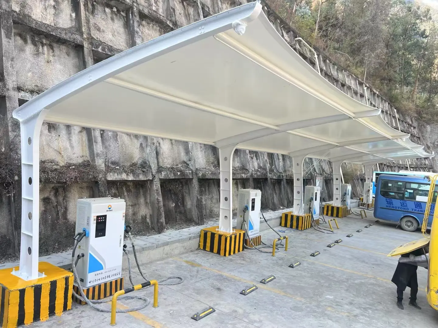 贵州钟山园区停车棚采购:为什么“省”在前面的钱,最后都花在了后面?